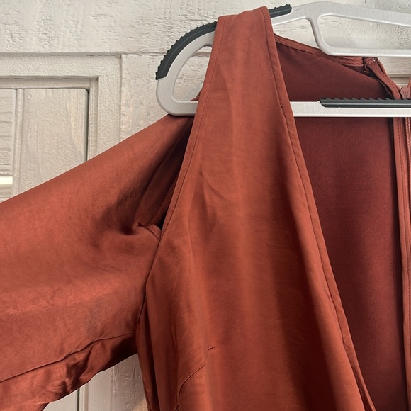 Astr the label rust satin mini dress size medium - Picture 3 of 10